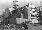 Заканчивается монтаж торцевой башни.
Из личного архива В.В. Пичугина.
