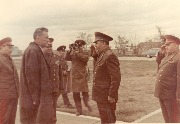 первый секретарь Коммунистической партии Казахской ССР 
Д.А. Кунаев на полигоне. 20.5-1-1_л48